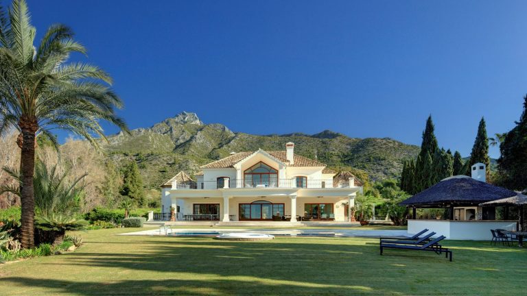 Marbella, Los Picos de Nagüeles